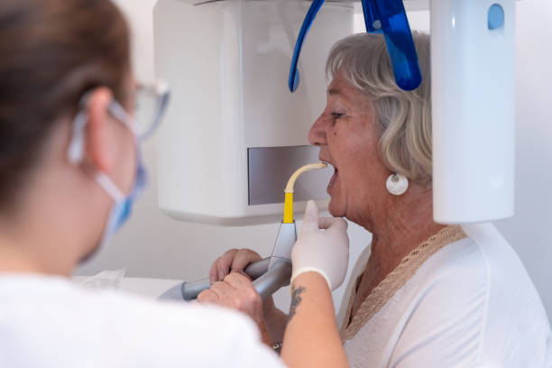 Best Emergency Dental Services for Seniors in Waukegan, IL